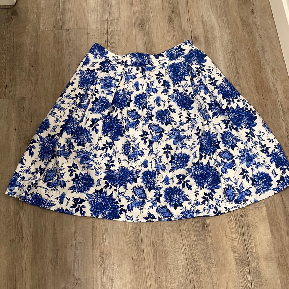 Blue China floral circle skirt
